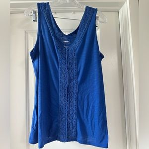 SONOMA navy blue tank top with lace front. Size Large